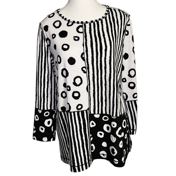 Multiples Tops - Multiples Monochrome Geometric Long Sleeve Top
